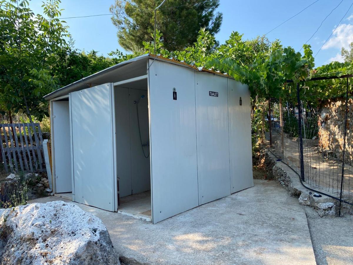Pine Side Camp Himare